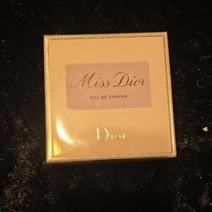 Dior Miss Dior Eau de Parfum - Classic Cream and Gold